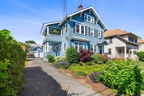 7 Endicott Ave #1, Marblehead, MA 01945