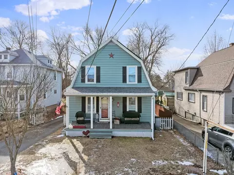106 Main St, Acushnet, MA 02743