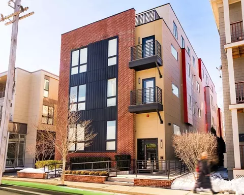 266 Beacon St #2, Somerville, MA 02143