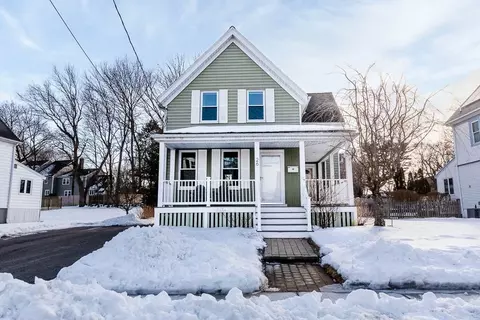 26 June St, Walpole, MA 02032
