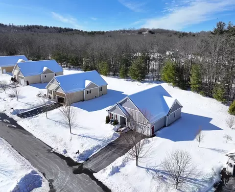 43 Old Mill Cir, Westminster, MA 01473