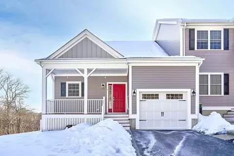 165 Cambridge Rd #1, Woburn, MA 01801