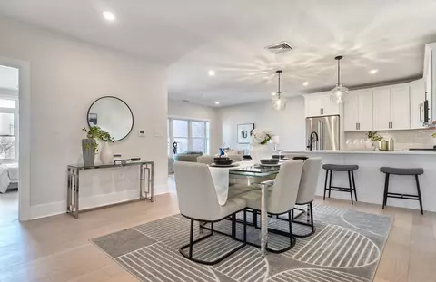 62 Foundry St #310, Wakefield, MA 01880