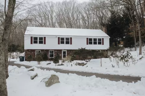 379 Central St, Milford, MA 01757