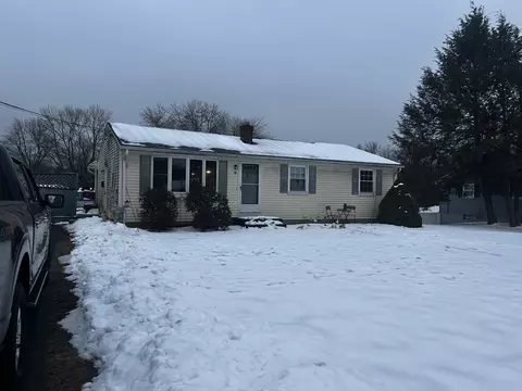 19 Acorn Ln, Ludlow, MA 01056