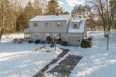 87 Paul Revere Rd, Concord, MA 01742