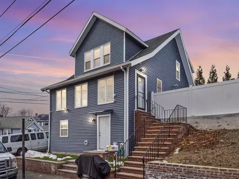 15 Washington Ave, Revere, MA 02151