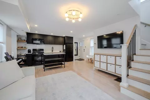 108 Gilman St #1, Somerville, MA 02145