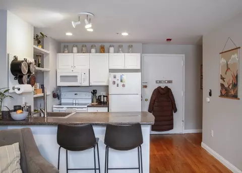 332 Jamaicaway #207, Boston, MA 02130