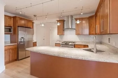 85 E India Row #25G, Boston, MA 02110