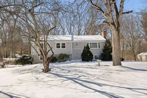 7 Dean Cir, Andover, MA 01810