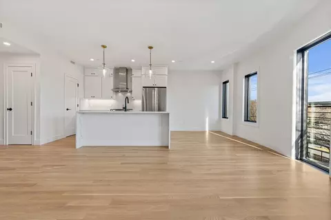 268 Bremen St #2, Boston, MA 02128