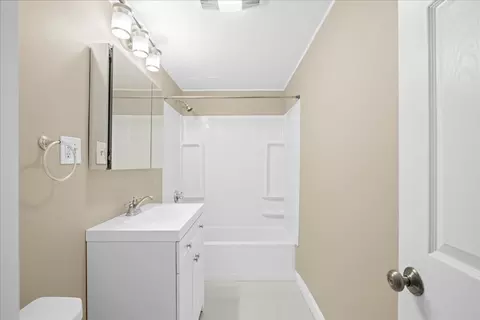 31 S Stowell St, Worcester, MA 01604 photo 18
