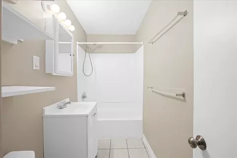 31 S Stowell St, Worcester, MA 01604 photo 27