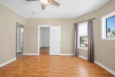 31 S Stowell St, Worcester, MA 01604 photo 11
