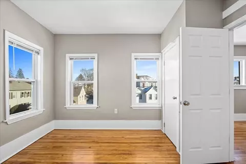 31 S Stowell St, Worcester, MA 01604 photo 26