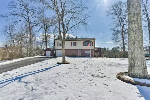 120 Lakeside Ave, Webster, MA 01570 photo 4