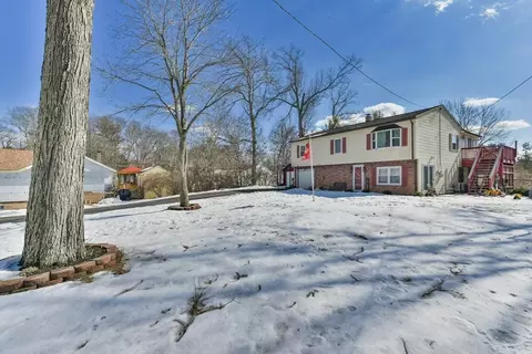 120 Lakeside Ave, Webster, MA 01570 photo 3