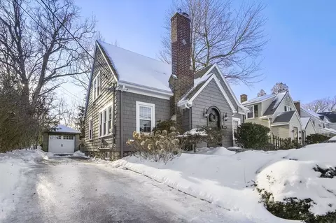 Exterior - 5 Prudential Rd, Worcester, MA 01606 photo 2 of 11