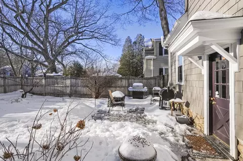 Exterior - 5 Prudential Rd, Worcester, MA 01606 photo 6 of 11