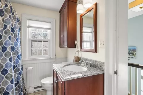 Bath - 5 Prudential Rd, Worcester, MA 01606 photo 2 of 2