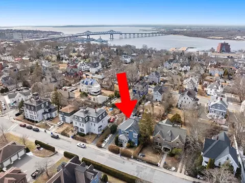 52 Underwood St, Fall River, MA 02720 photo 4