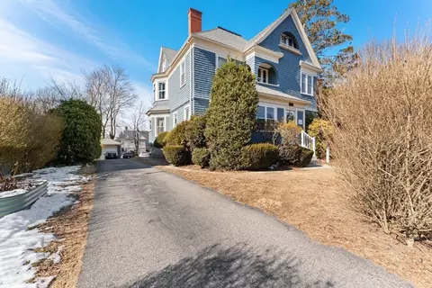 52 Underwood St, Fall River, MA 02720 photo 8