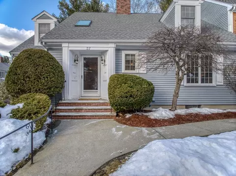 37 Fuller Pond Rd #60, Middleton, MA 01949
