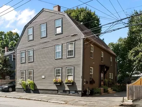 68 Federal St #68, Newburyport, MA 01950
