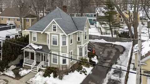 111 Central St, Ipswich, MA 01938
