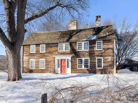 5 High Rd, Newbury, MA 01951