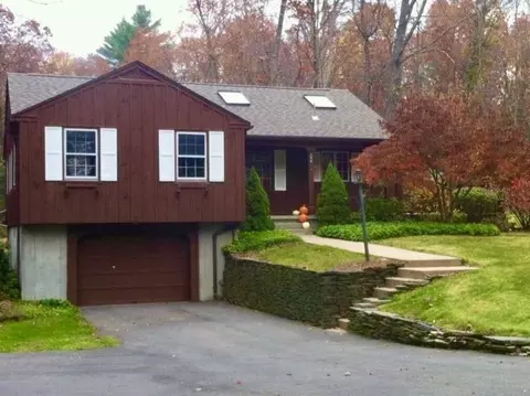 246 Vining Hill Rd, Southwick, MA 01077