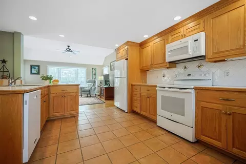 398 High Rock St, Needham, MA 02492 photo 5