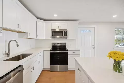 70 Cape Dr #5B, Mashpee, MA 02649 photo 2