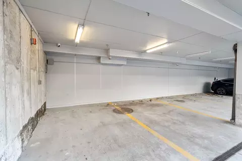 Exterior - 586 E 3rd St #1, Boston, MA 02127 photo 2 of 5