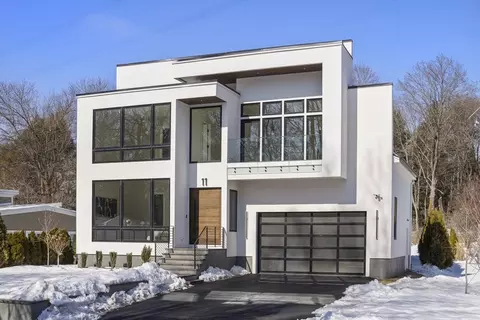 11 Edgefield Rd, Newton, MA 02468