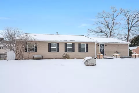967 Longview Dr, North Attleboro, MA 02760