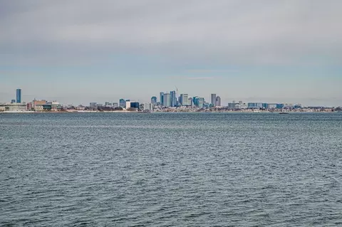 667 E Squantum St, Quincy, MA 02171