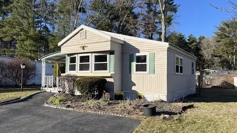 77 Redwood Dr, Halifax, MA 02338
