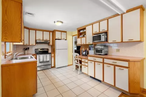 7 Belfast Rd, Peabody, MA 01960 photo 14
