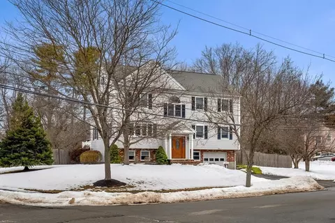 7 Belfast Rd, Peabody, MA 01960 photo 2