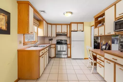 7 Belfast Rd, Peabody, MA 01960 photo 15