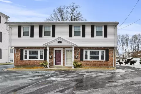 55 Melvin St #R, Wakefield, MA 01880