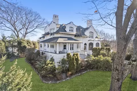 52 Rockledge Rd, Newton, MA 02461