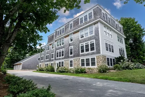 324 Front St #2, Marion, MA 02738