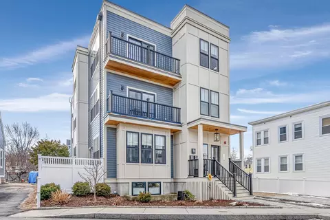 39 Murdock St #3, Somerville, MA 02145