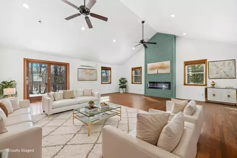 412 Stafford St, Charlton, MA 01507