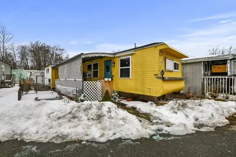 200 North St #35B, Danvers, MA 01923