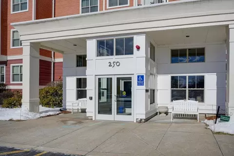 250 Main #212, Hudson, MA 01749
