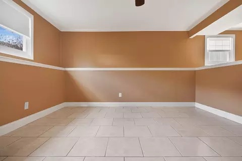 50 Berlin St, Fall River, MA 02720 photo 33
